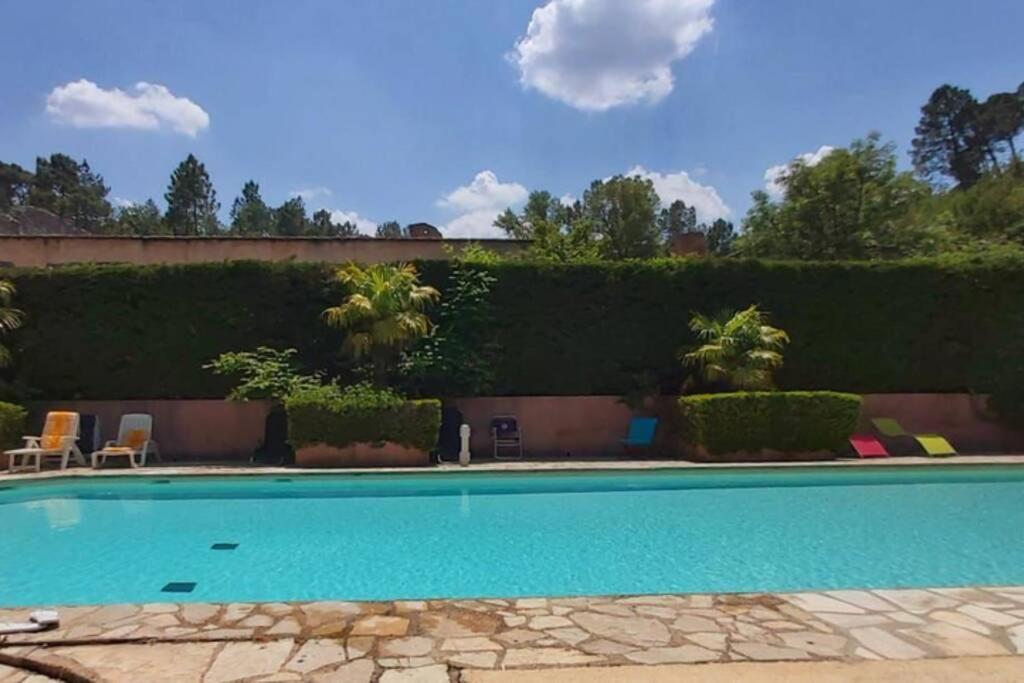 superbe appartement en résidence avec piscine dans le Luberon au pied du colorado provencal Rustrel Esterno foto