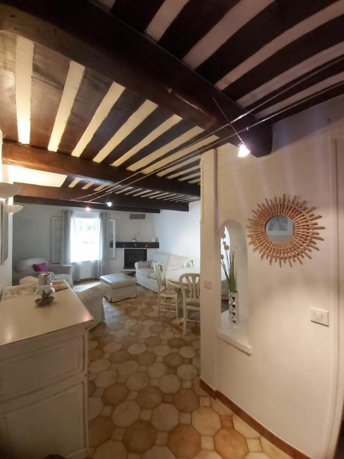 superbe appartement en résidence avec piscine dans le Luberon au pied du colorado provencal Rustrel Esterno foto