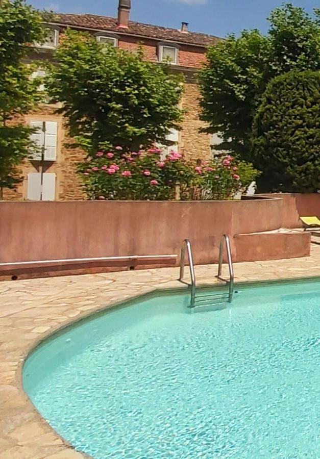 superbe appartement en résidence avec piscine dans le Luberon au pied du colorado provencal Rustrel Esterno foto