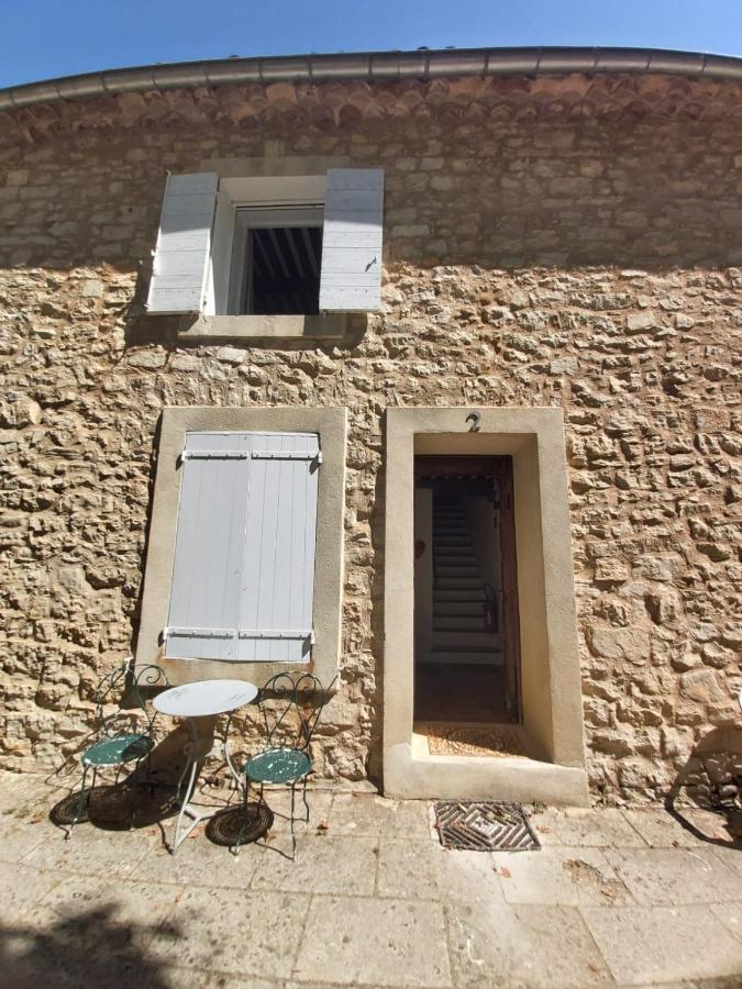 superbe appartement en résidence avec piscine dans le Luberon au pied du colorado provencal Rustrel Esterno foto