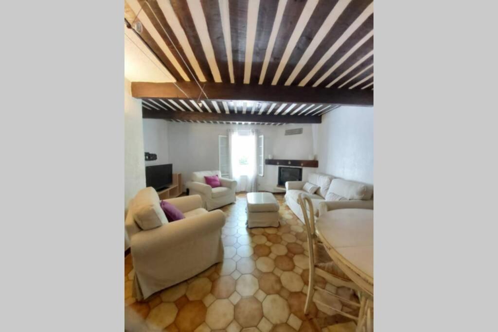 superbe appartement en résidence avec piscine dans le Luberon au pied du colorado provencal Rustrel Esterno foto